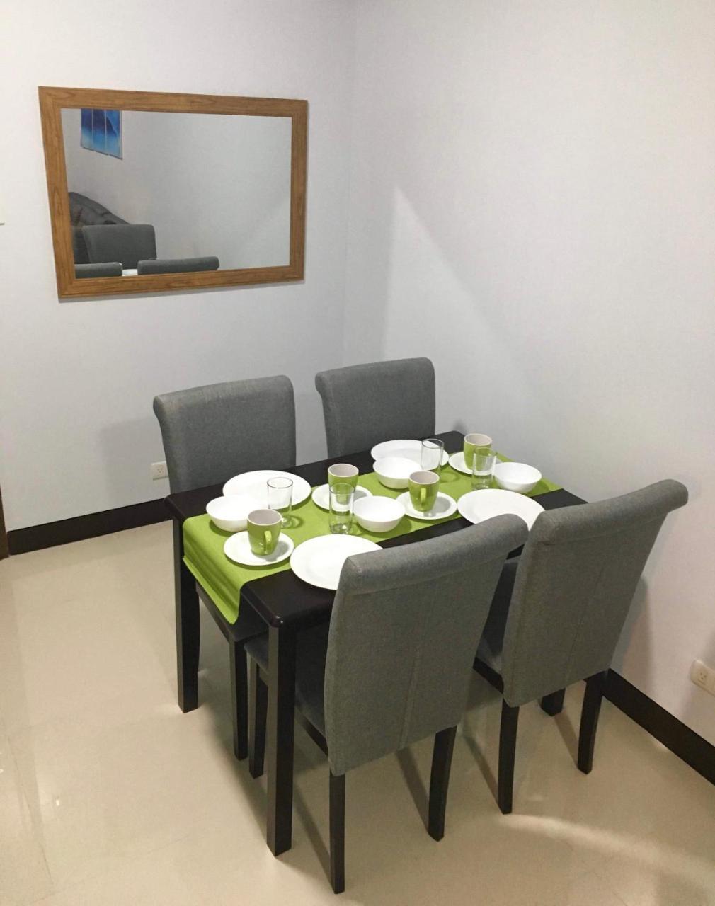 F-10C Parkside Villas Pasay Buitenkant foto