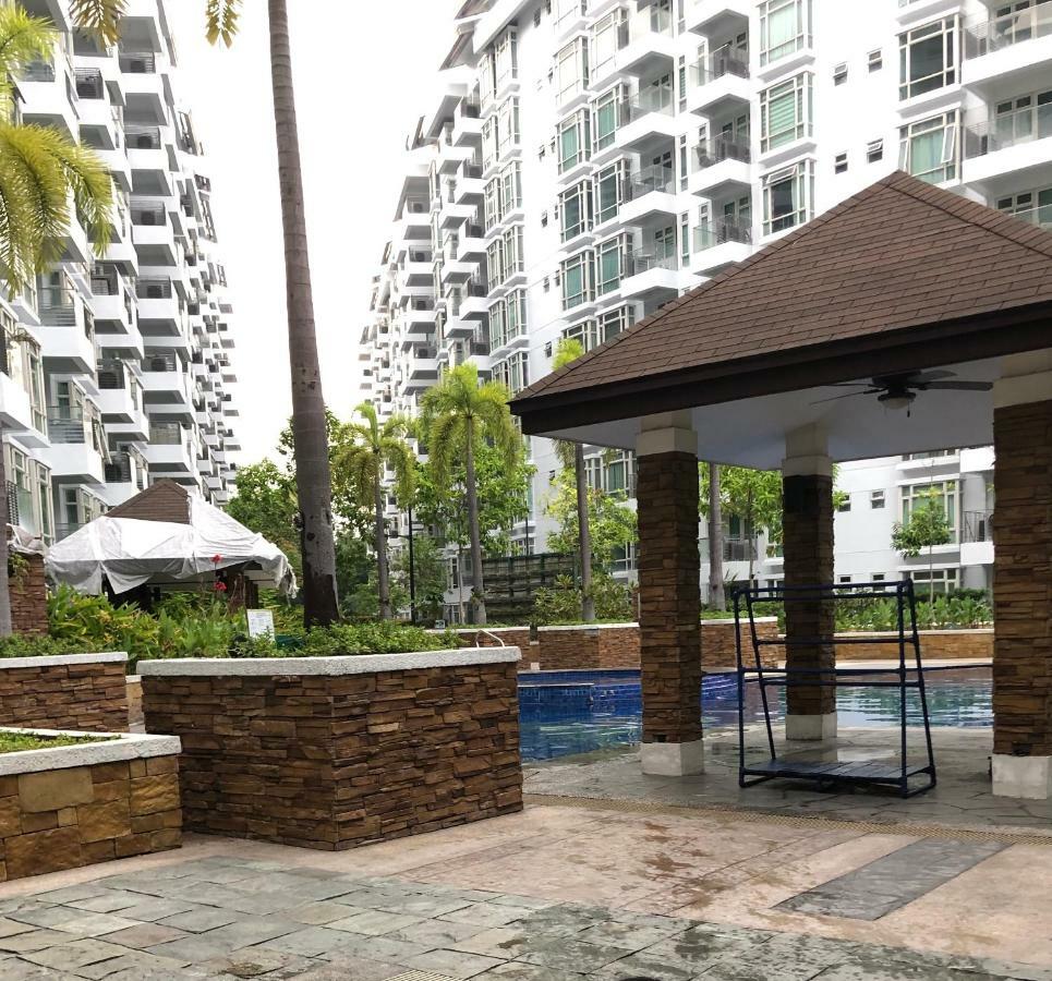 F-10C Parkside Villas Pasay Buitenkant foto